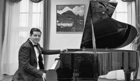Rigó Ronald zongoraművész hangversenye Pozsonyban