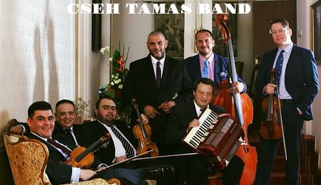 A Cseh Tamás Band muzsikál Nagymegyeren