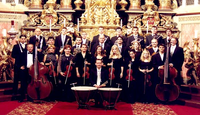 A Nemzetközi Duna-Filharmónia és vendégei koncertje Németóvárban
