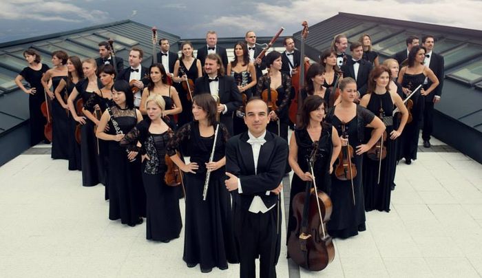 Rímes bál a zenekarban - az Óbudai Danubia Zenekar online koncertje
