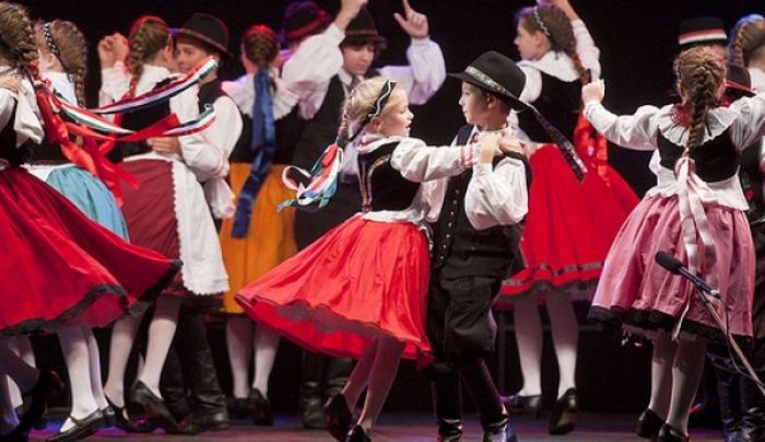 Aprók tánca - online táncoktatás a FolkStúdióból