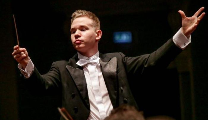 Zsíros Levente karmester koncertje online (VIDEÓ)
