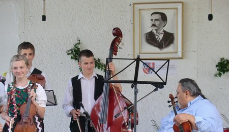 Fayl Frigyes zenei fesztivál Nagycsalomján