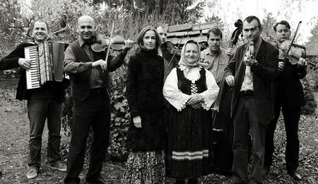 Táncház a Hárompatak zenekarral és a Ritka Magyar Folkbanddel