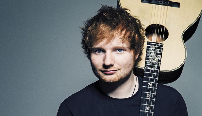 Ed Sheeran a kezét törte – elmaradnak a koncertek