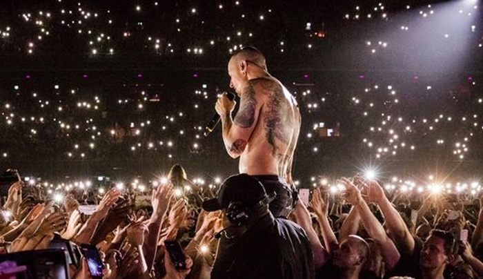 Búcsúzunk Chester Benningtontól, a Linkin Park énekesétől