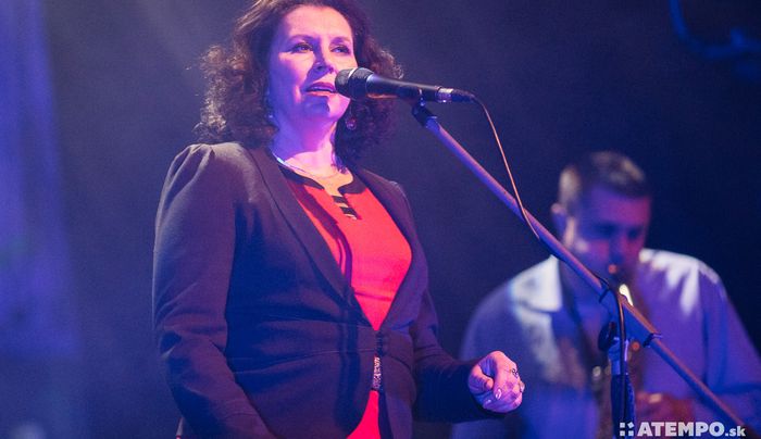 Majorosi Marianna, a Csík Zenekar énekesnője