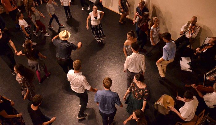 Újra fénykorát éli a magyar táncházmozgalom