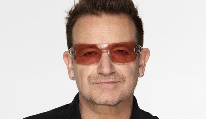 60 éves Bono, a U2 énekese
