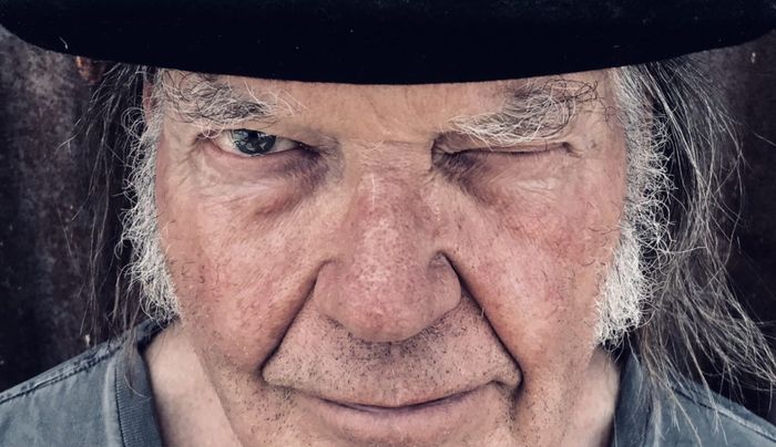 Megjelent Neil Young 45 évvel ezelőtti, eddig kiadatlan lemeze – itt egy kis ízelítő