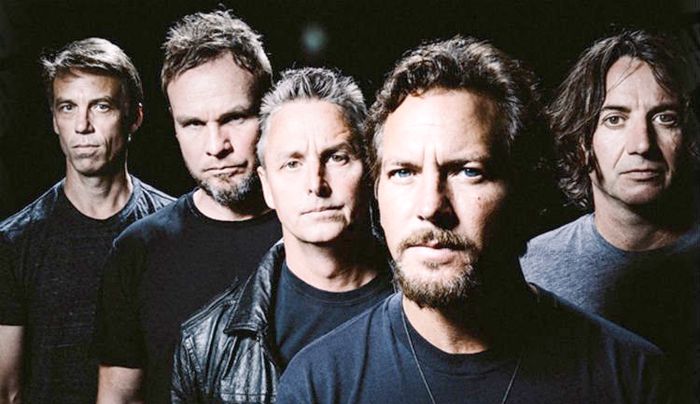 Új Pearl Jam dal és lemez
