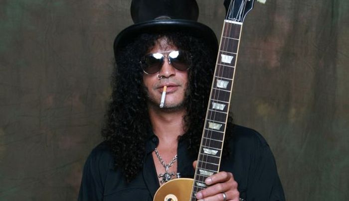 55 éves Slash, a Guns N’ Roses gitárosa