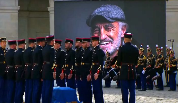Az egyik legismertebb filmje zenéjével búcsúztatták Jean-Paul Belmondot (VIDEÓ)