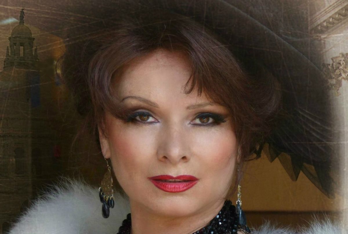 60 éves Kalocsai Zsuzsa operettprimadonna, színésznő