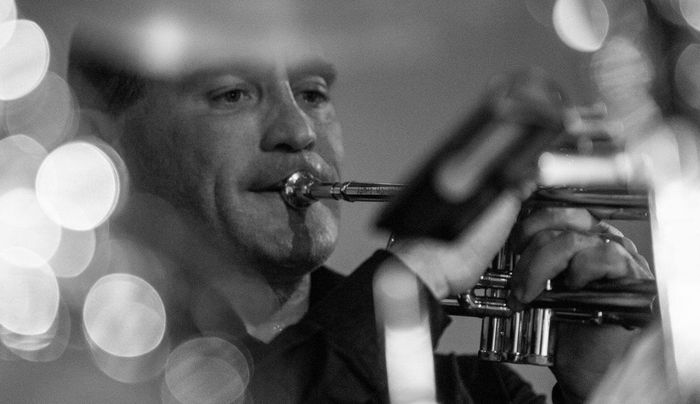 Fiatalon elhunyt Ducsai Szabolcs trombitás, aki Oláh Ibolyával A DAL színpadán is zenélt