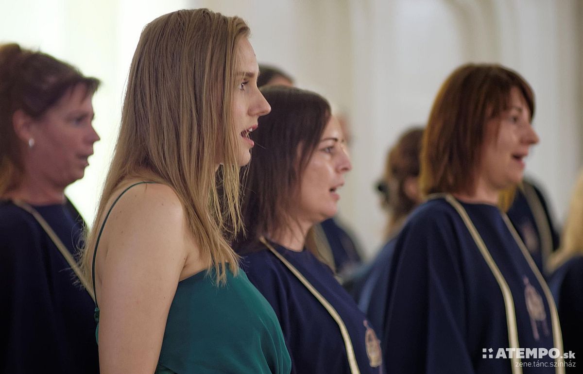 OTT JÁRTUNK: Varázslatos hangokkal emlékeztek a losonci zsinagógában (FOTÓK)