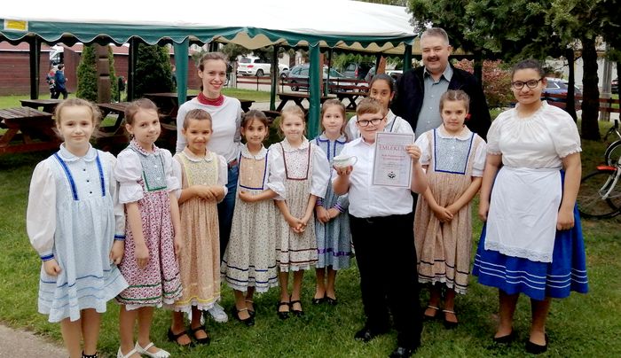 Dobbantsunk dióra! - sikeres Nyitrán a magyar néphagyomány oktatása