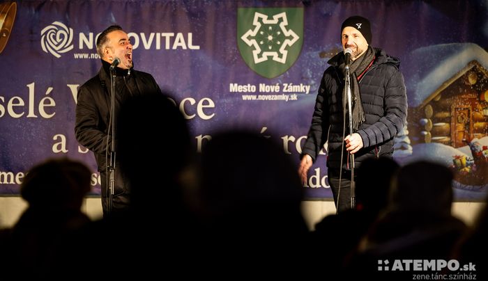 Kovács Koppány és Derzsi György turnéjukkal szebbé teszi a várakozást – az Érsekújvári Karácsonyi Vásárban jártunk (FOTÓK)