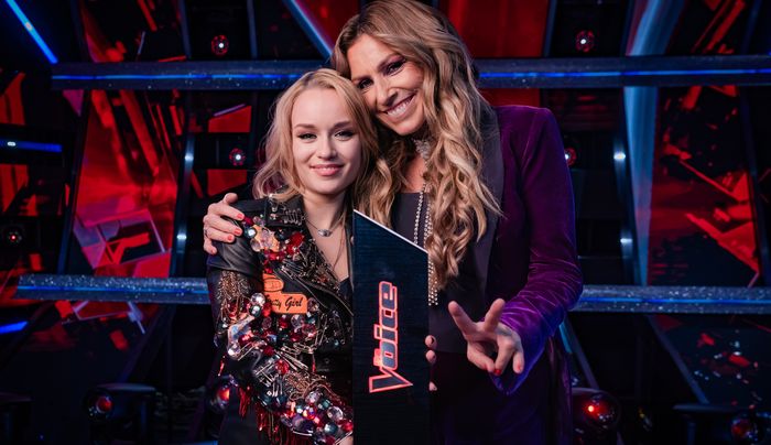Az erdélyi Szakács Erika lett a The Voice győztese – a három döntős új saját dala is megjelent (+KLIP)