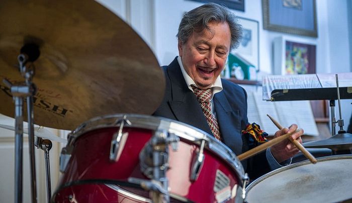 85 éves Tommy Vig világhírű magyar dobos, vibrafonos